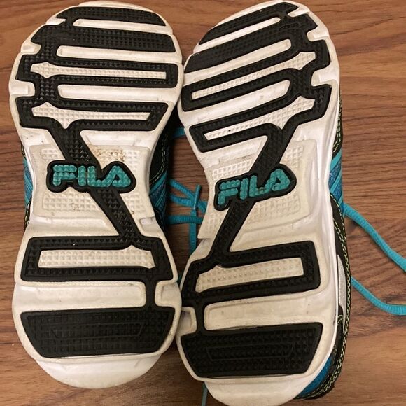 Fila Coolmax Memory Foam Running Shoe. Black/Aqua. Size 7. - Picture 8 of 8